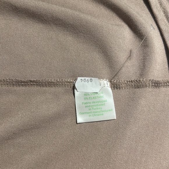 ~ new ~Short Sleeve Pocket A-Line Dress in size Medium by Garnet Hill - Picture 7 of 11